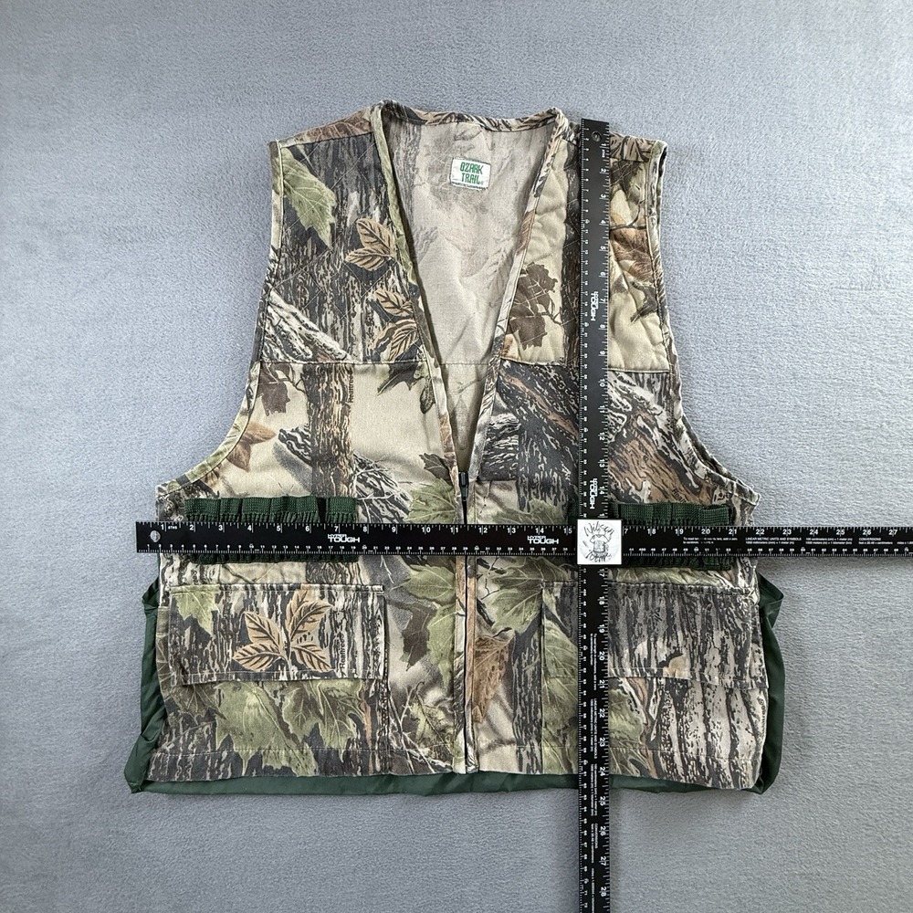Vintage Ozark Trail Hunting Vest Men's Large Camo Pockets with Game Bag Full Zip - Picture 2 of 6